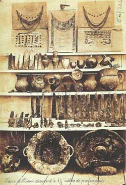 Những đồ vật bằng vàng được khai quật từ Thành Troie