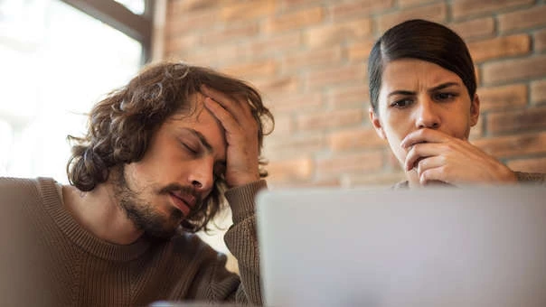 Vì sao sau khi giật mình mặt lại tái xanh?