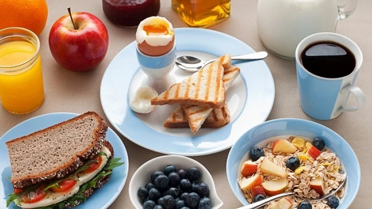Vì sao trong thời kỳ thi phải đặc biệt chú ý mặt ăn uống?