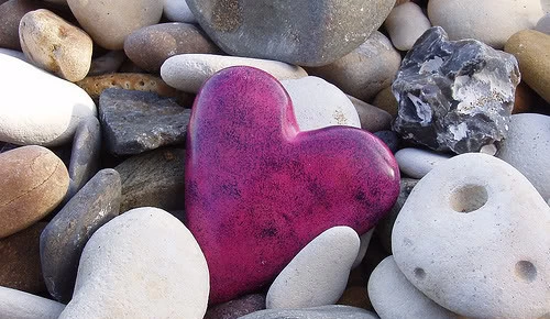 Bí mật viên đá hình trái tim