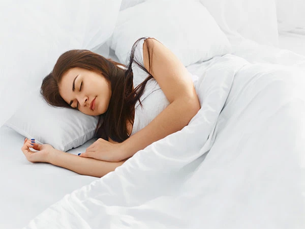 Tại sao chúng ta cảm thấy thoải mái khi nằm trên đệm mút?